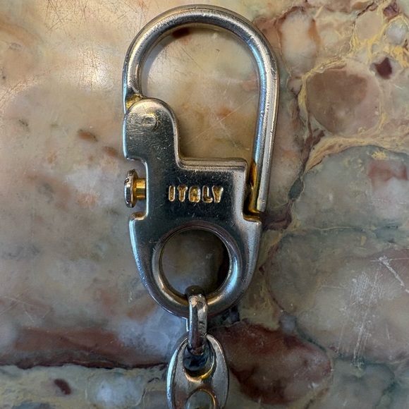 GUCCI Authentic Logo Key Chain
Interlocking G - Picture 6 of 7